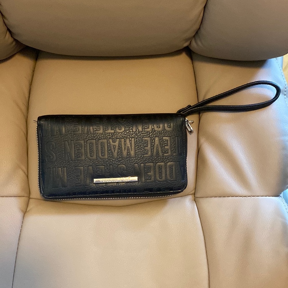 Steve Madden clutch wallet